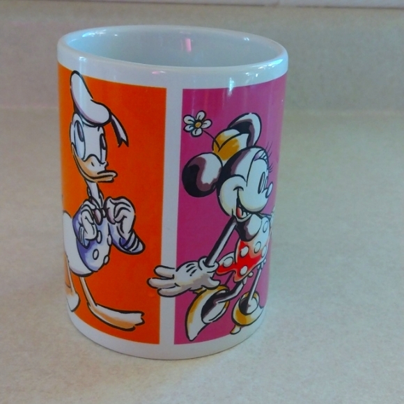 Disney Mug by Jerry Leigh - Picture 2 of 7